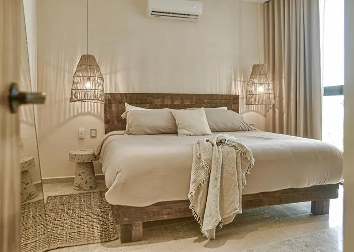 Luxury Penthouse-private Rooftop Pool-walkable Apartment *