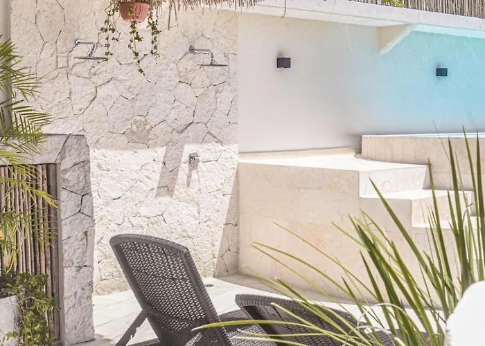 Luxury Penthouse-private Rooftop Pool-walkable *