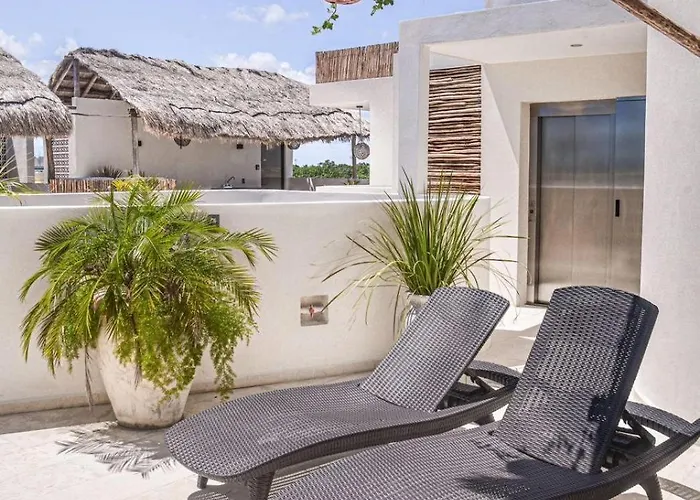 Luxury Penthouse-private Rooftop Pool-walkable Apartment